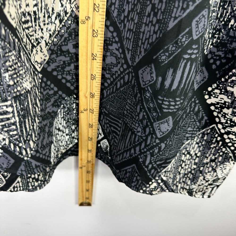 Erika Blouse 1X Black White Abstract Sequin V-Neck Boho Career Workwear Top - Picture 4 of 6